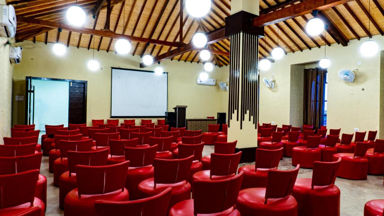The Village Resort Mundra Ngoại thất bức ảnh